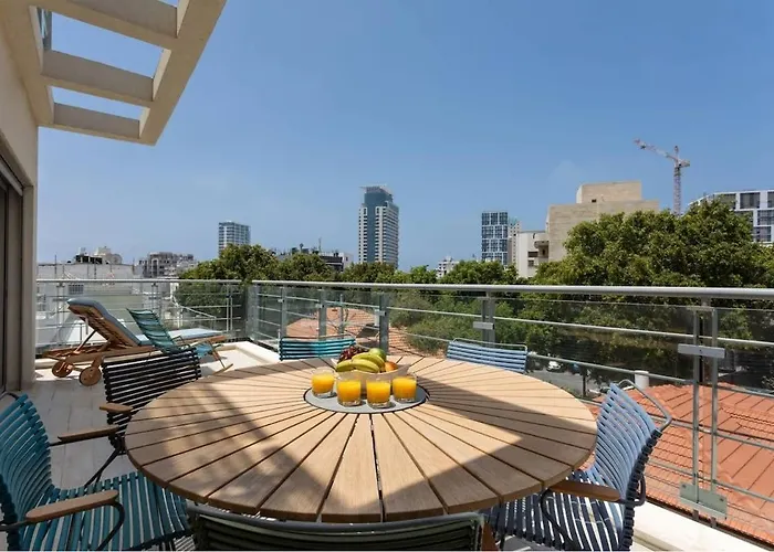 3Br Duplex With Stunning Outdoors By Holyguest