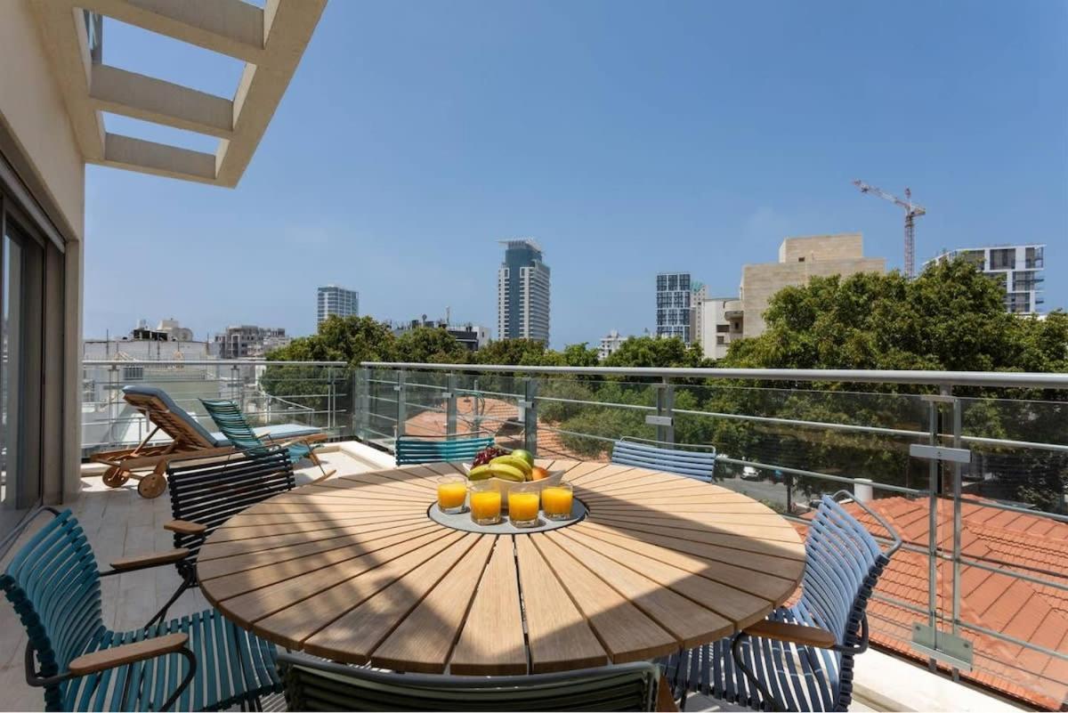 3br Duplex With Stunning Outdoors By Holyguest